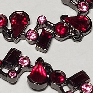 Vintage Art Deco Red and Pink Rhinestone Necklace Set In Antique Silver Metal
